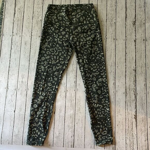 Varley Gray leopard print leggings Luna 25” - Picture 5 of 7